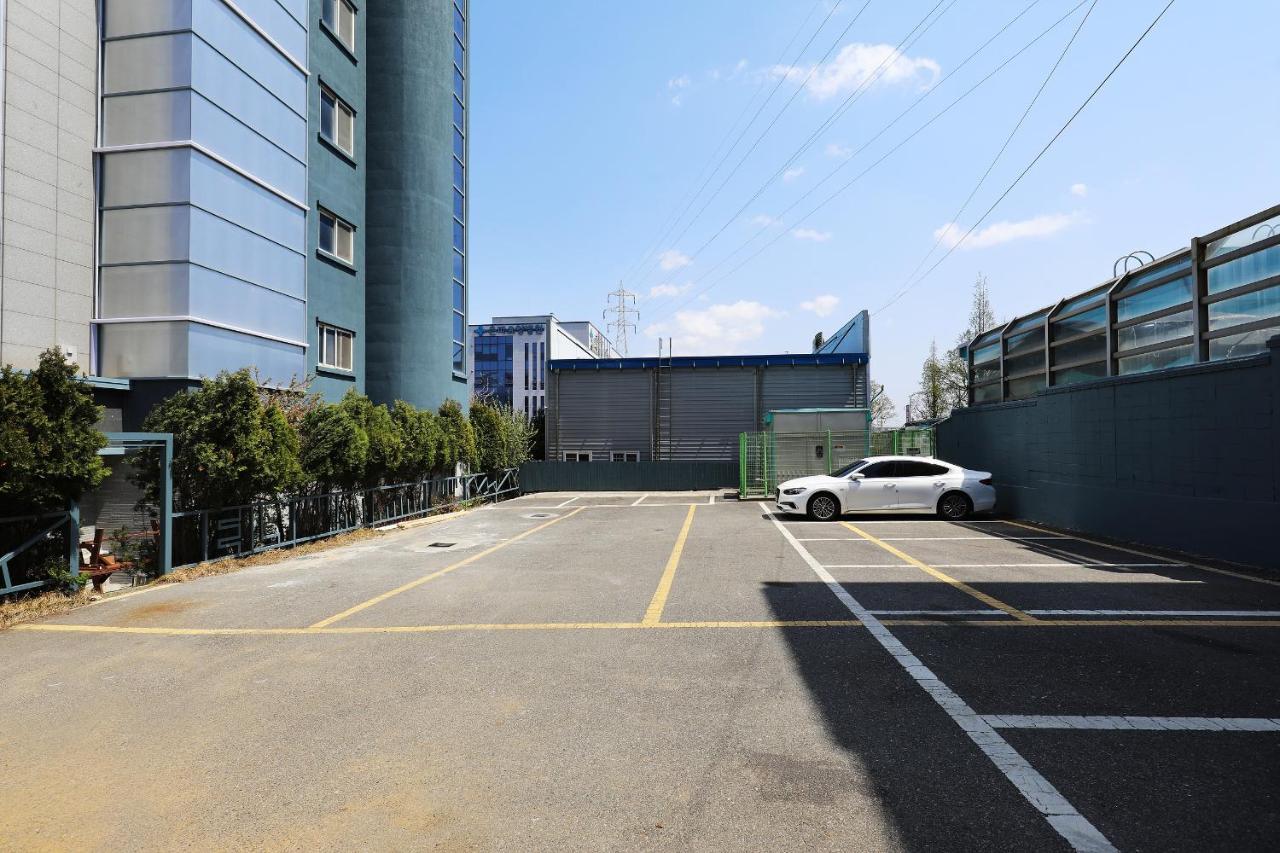 El Tower Hotel Gunsan Extérieur photo