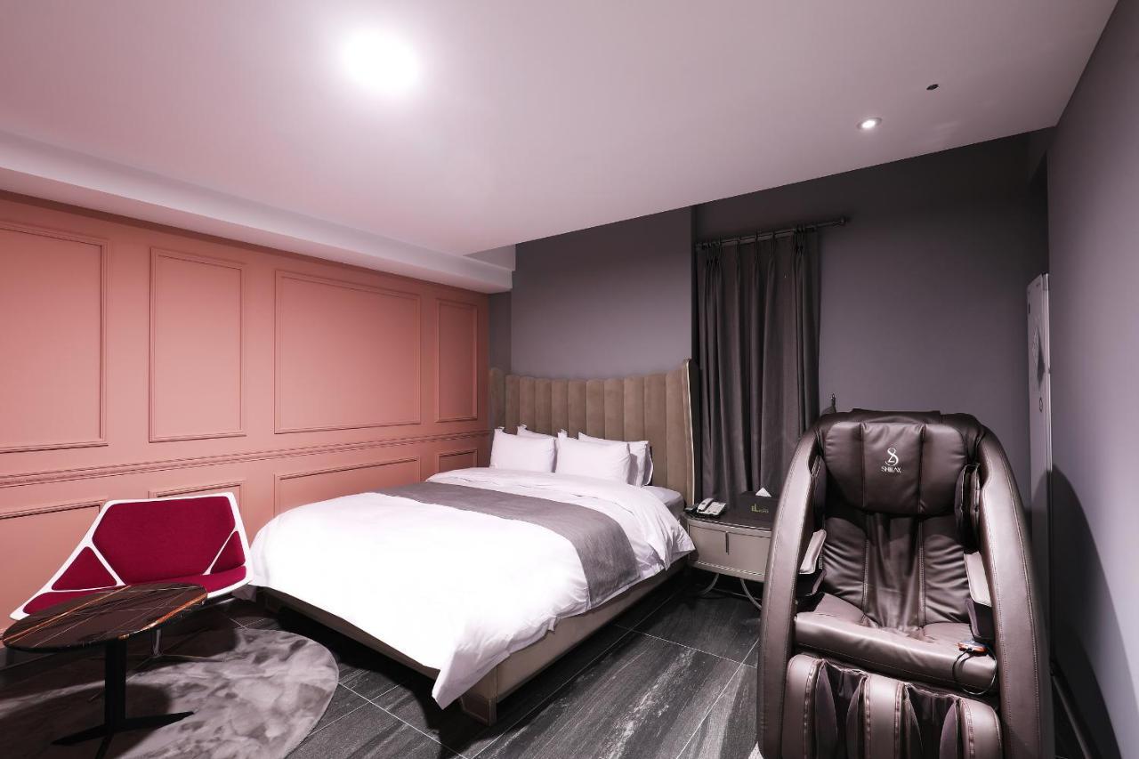 El Tower Hotel Gunsan Extérieur photo
