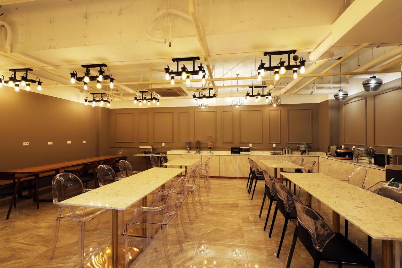 El Tower Hotel Gunsan Extérieur photo