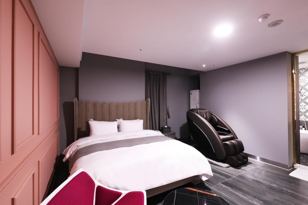 El Tower Hotel Gunsan Extérieur photo
