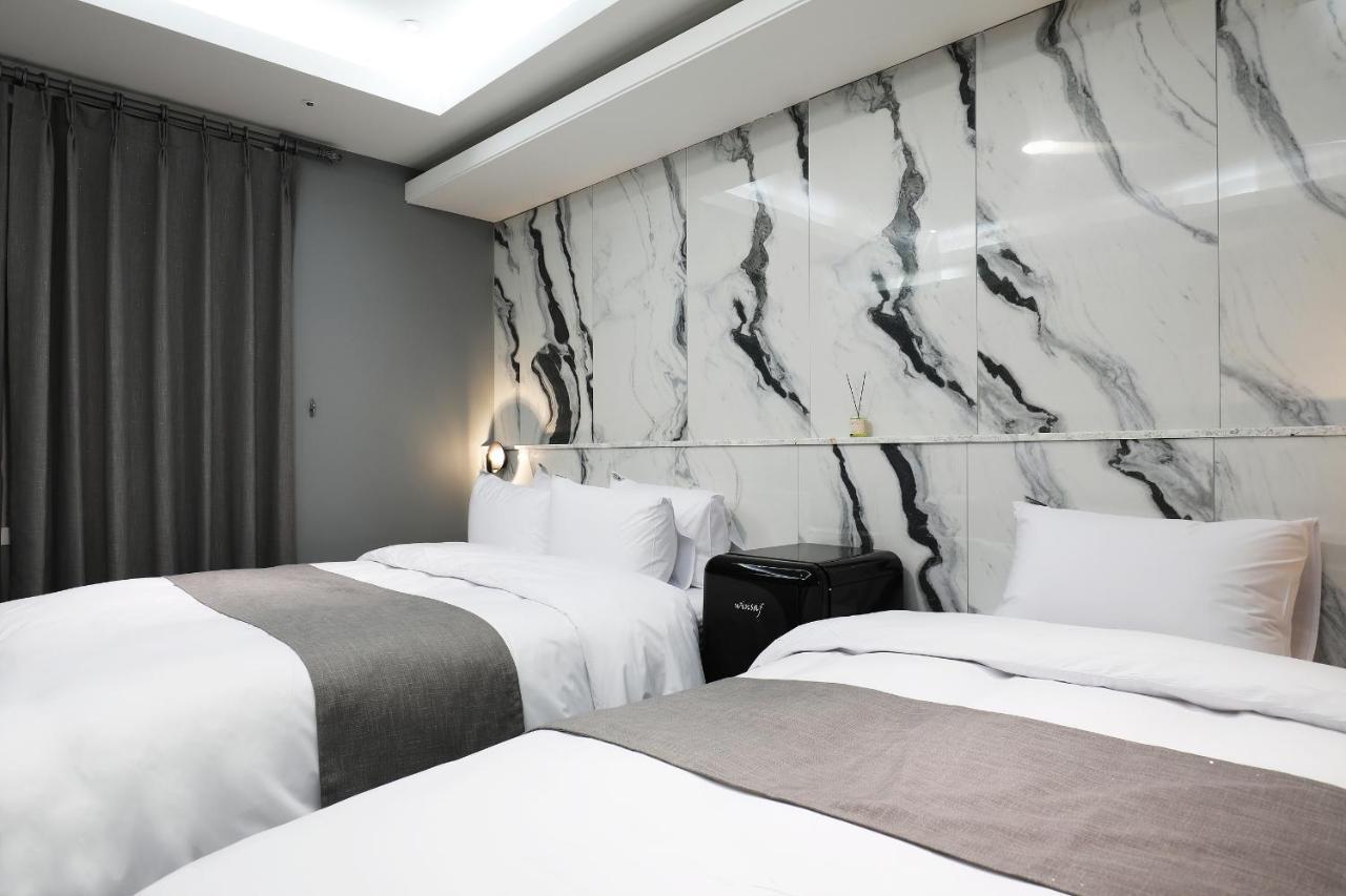 El Tower Hotel Gunsan Extérieur photo