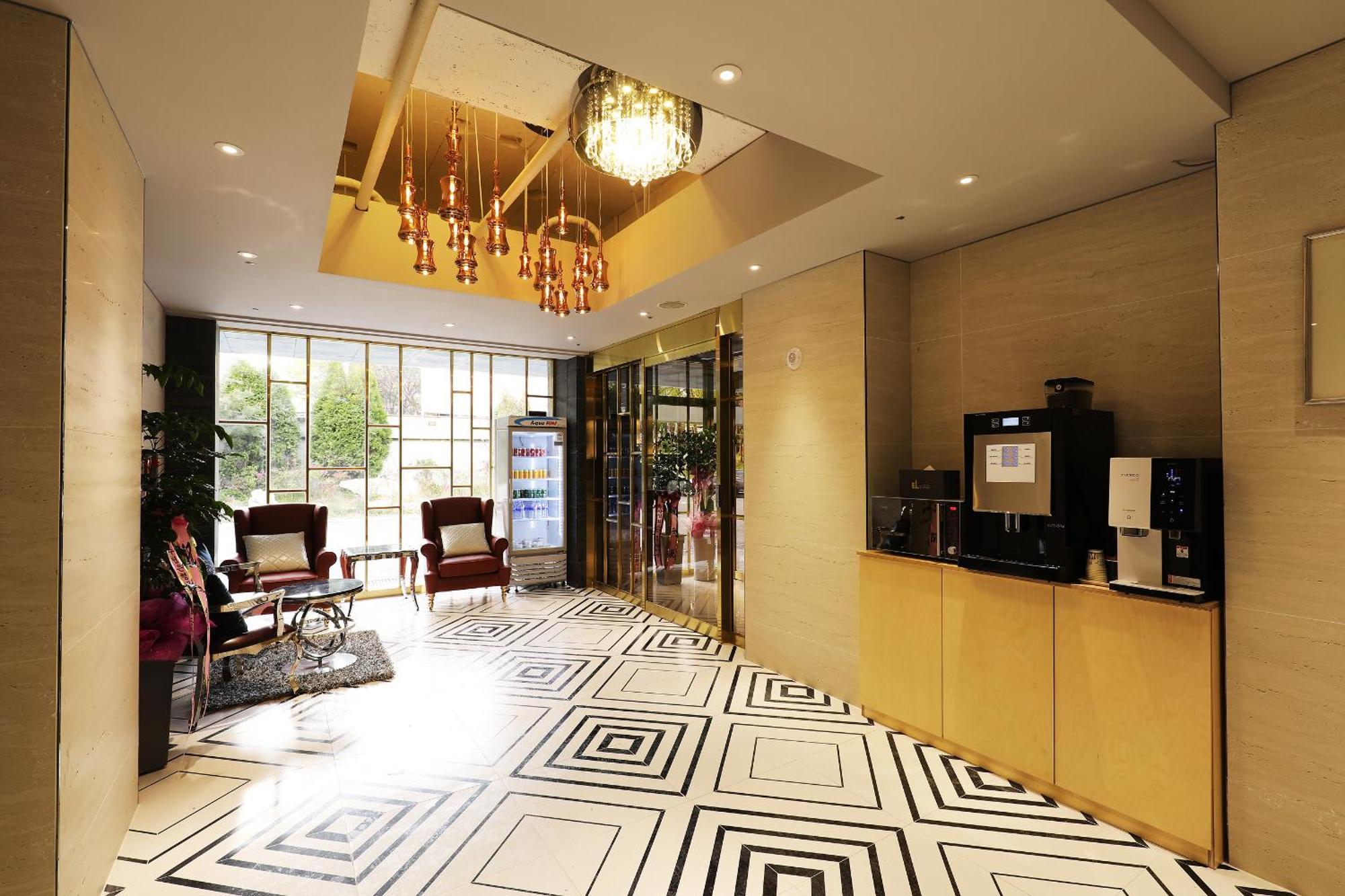 El Tower Hotel Gunsan Extérieur photo