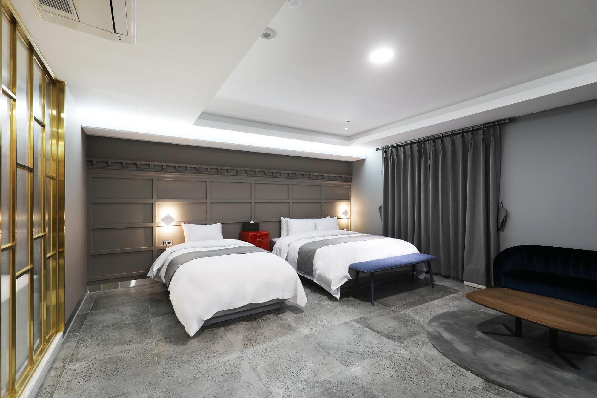 El Tower Hotel Gunsan Extérieur photo